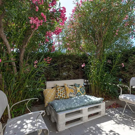 Promenade Des 2 Bdr Large Terrace شقة