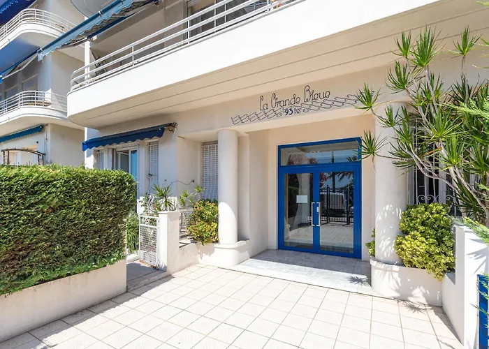 Promenade Des 2 Bdr Large Terrace