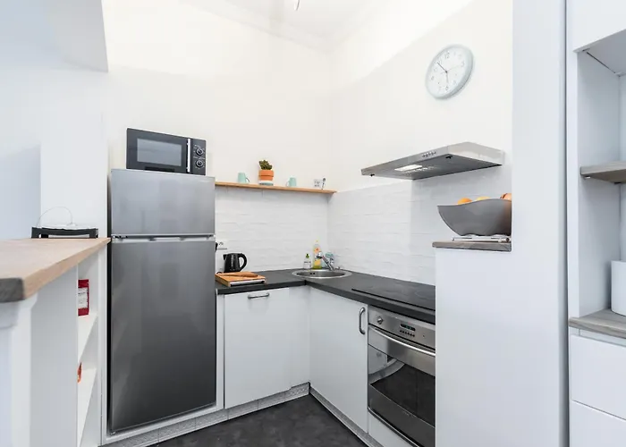 Promenade Des 2 Bdr Large Terrace ニース