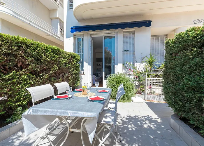 Promenade Des 2 Bdr Large Terrace アパート *