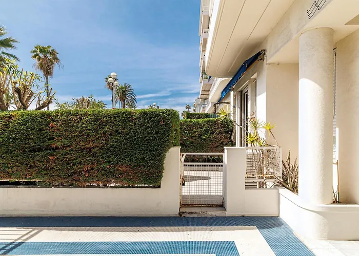 Promenade Des 2 Bdr Large Terrace ニース