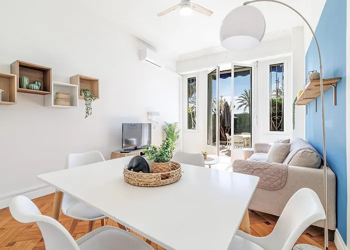 アパート Promenade Des 2 Bdr Large Terrace ニース