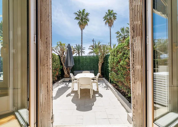 Promenade Des 2 Bdr Large Terrace ニース