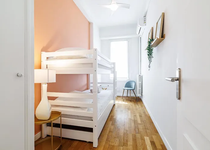 Promenade Des 2 Bdr Large Terrace ニース