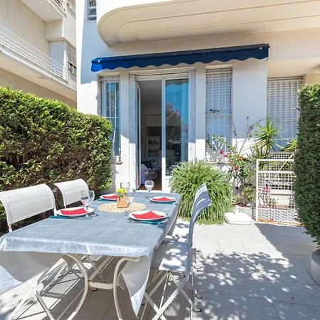 Promenade Des 2 Bdr Large Terrace 아파트 *